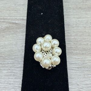 Elegant Pearl Cluster Brooch